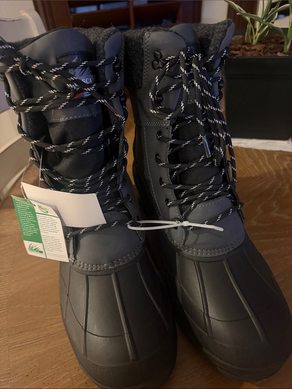 Itasca Black Gray Waterproof Lace-Up Snow Boots
